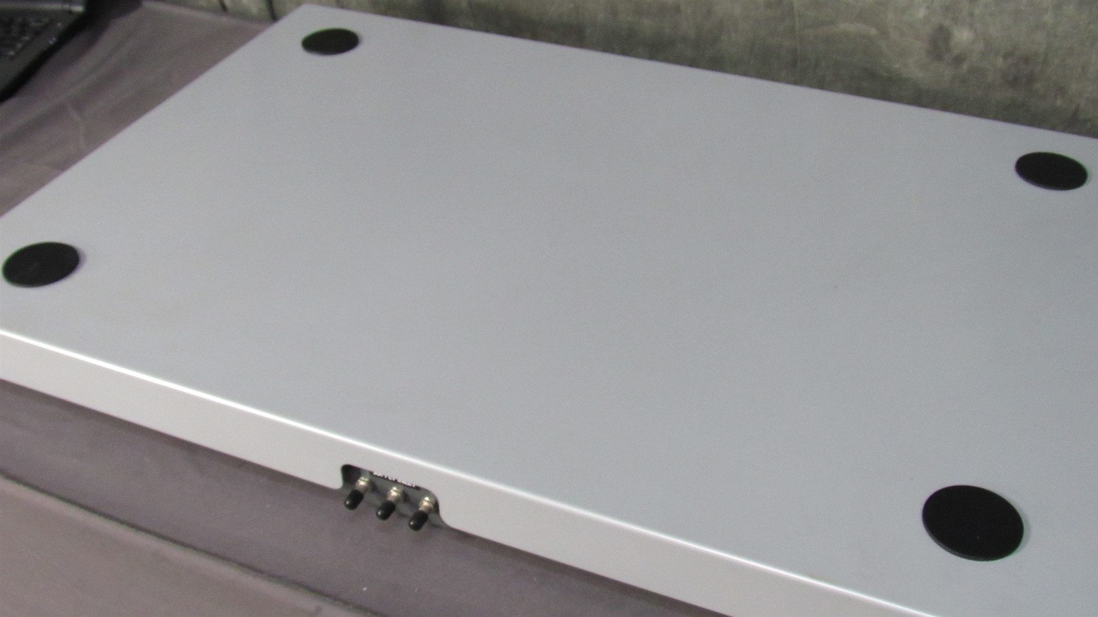 Thorlabs IsoPlate PTT900600 36"x24"x4" Microscope Vibration Isolation System