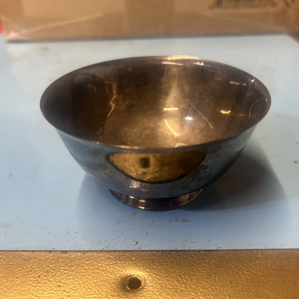 РЕПРОДУКЦИЯ PAUL REVERE Wm A Rogers посеребренная с патиной винтажная сахарница - Изображение 3 из 4