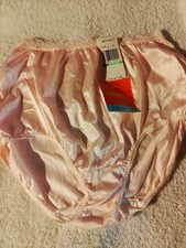 VTG Warner's Perfect Measures 100 Nylon W/ Lace Soft Silky Panties Sz 8