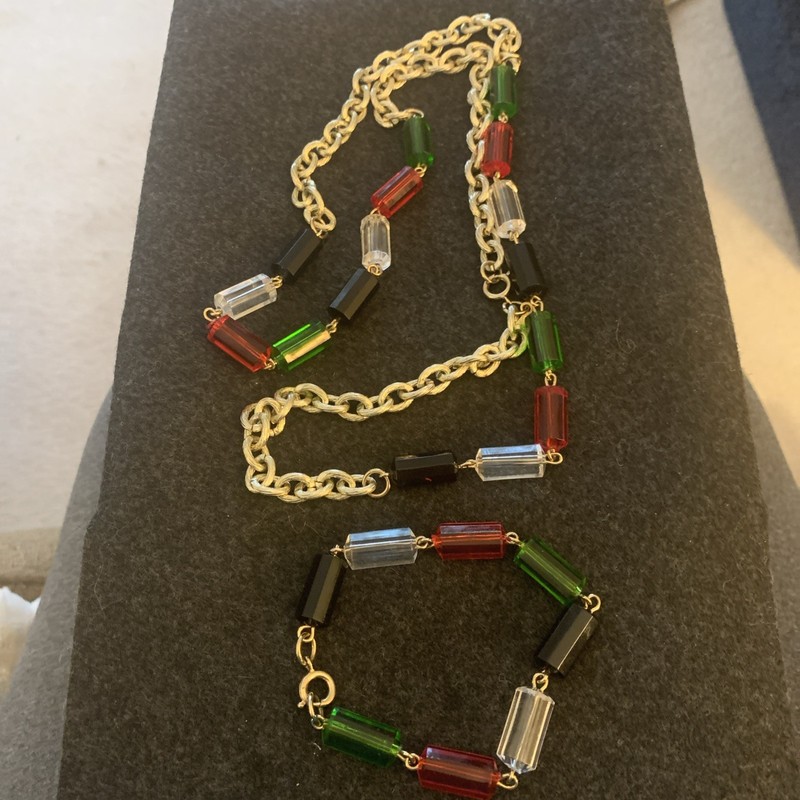 Vintage Sarah Coventry Set Necklace & Bracelet, Lucite blackgreen/red /Clear 18”