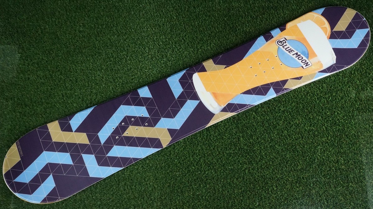 Snowboard Blue Moon Brewing Co. 155cm True Twin All-Mountain