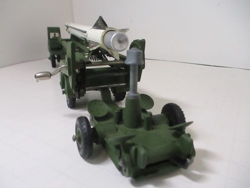 DINKY SUPERTOYS 666/667 MONTADOR DE MISILES CORPORALES/VEHÍCULO DE SERVICIO DE PLATAFORMA/TRIPULACIÓN - Imagen 4 de 22