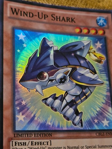 Yugioh Wind-Up Shark CBLZ-ENSE1 Limited Edition - Picture 6 of 8
