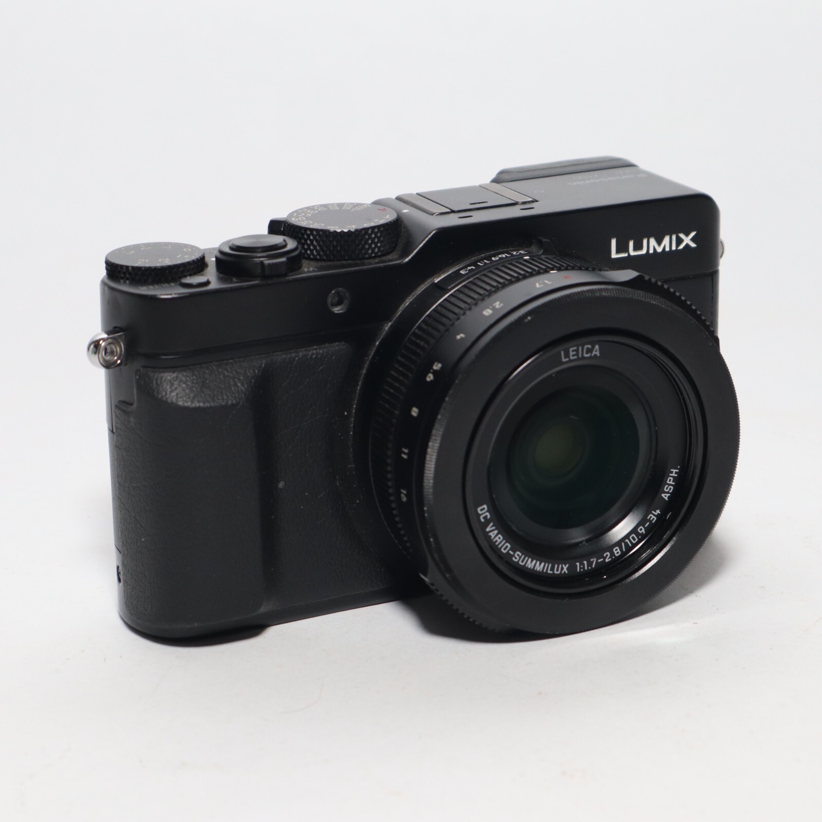 Panasonic Lumix DMCLX100 Digital Camera 12.8MP For Parts, Salvage