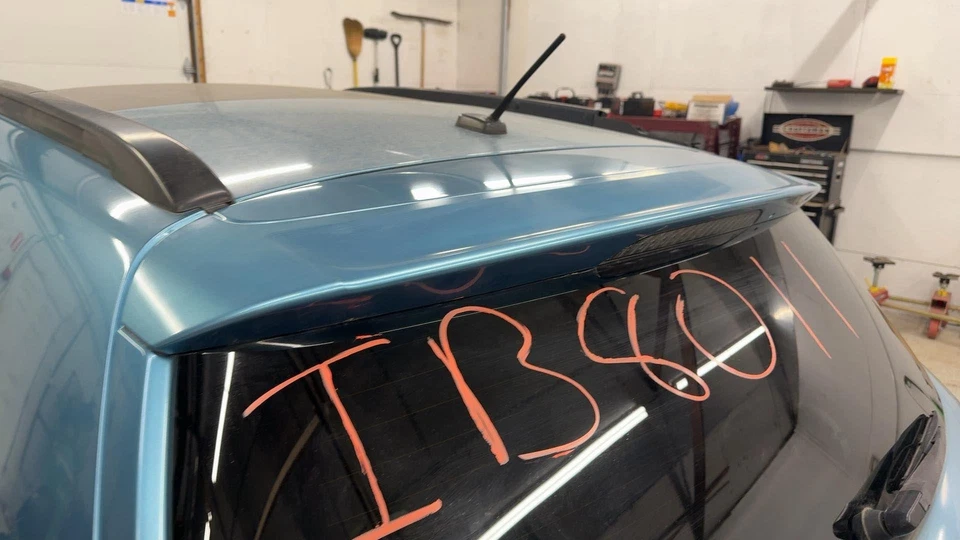 11 12 13 14 15 16 17 18 19 20 OUTLANDER SPORT Rear Spoiler Foto 2 de 3