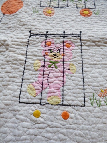 VTG Nursery Quilt Baby Child White Stitched appliqué Embroidery Zoo 36" x 54" - Imagen 3 de 12