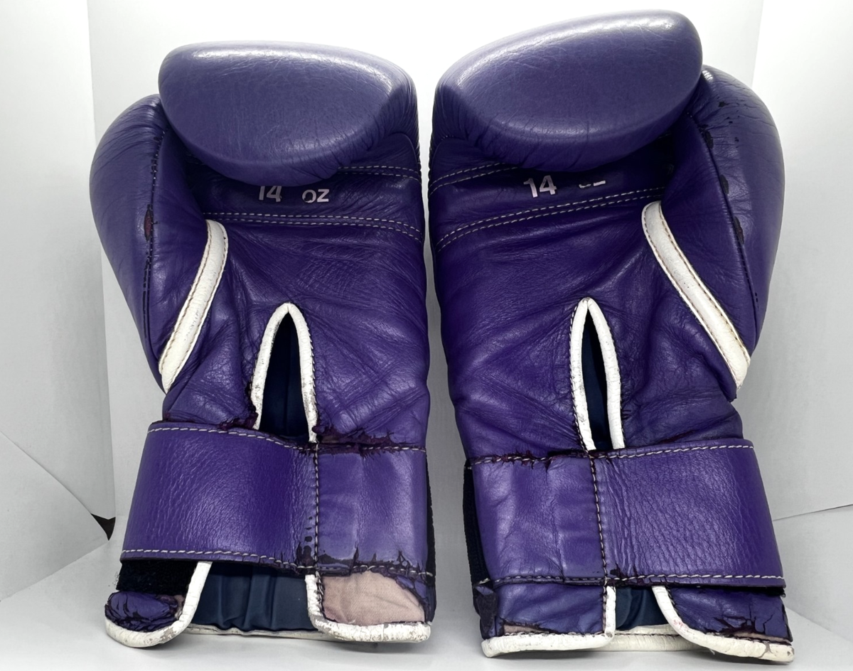 Winning Boxing Gloves CO-MS-500B Professional Tape Type 14oz