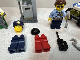 LEGO- CITY- POLICE STARTER SET- 60136 -near COMPLETE - see Description