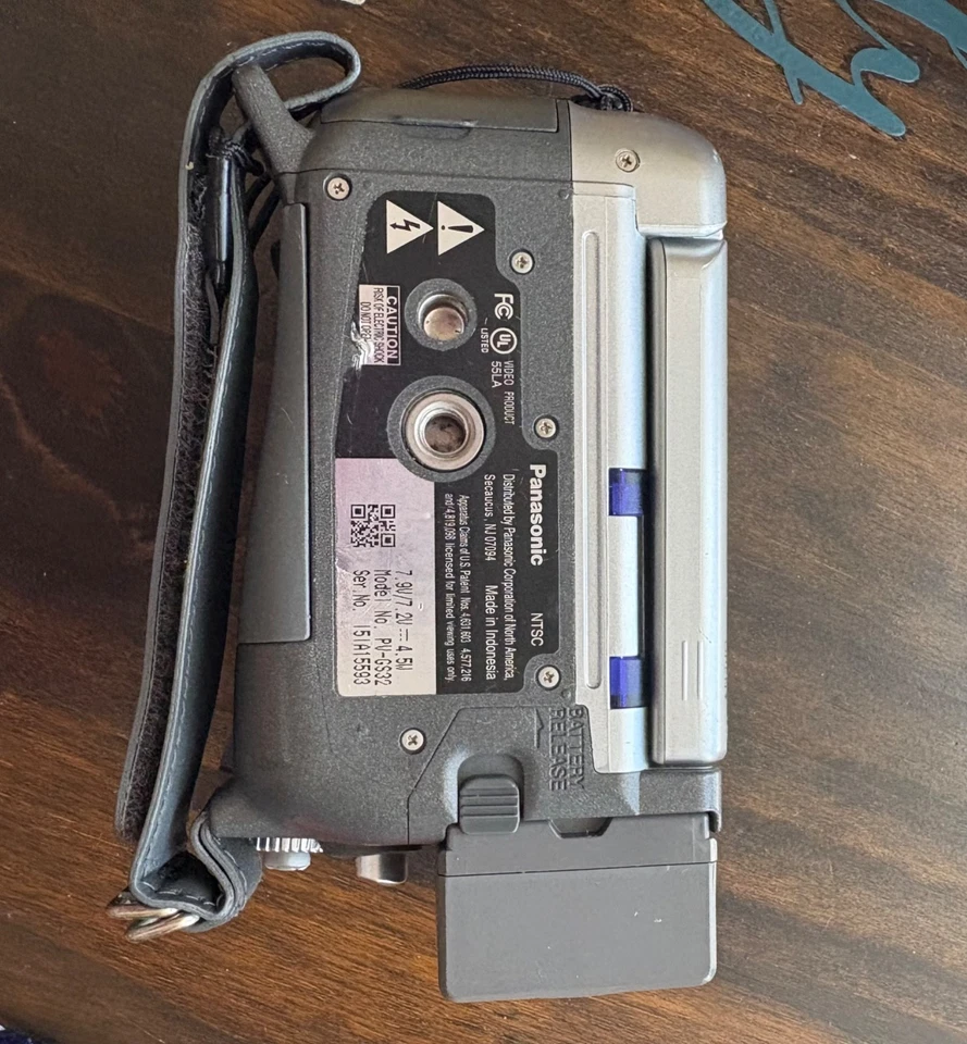 Panasonic Palmcorder MultiCam PV-GS35 Mini DV Camcorder - Image 4 of 4