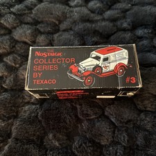 1986 Metal Ertl 1932 Ford Delivery Van 3 in Texaco Collector Series Bank NEW