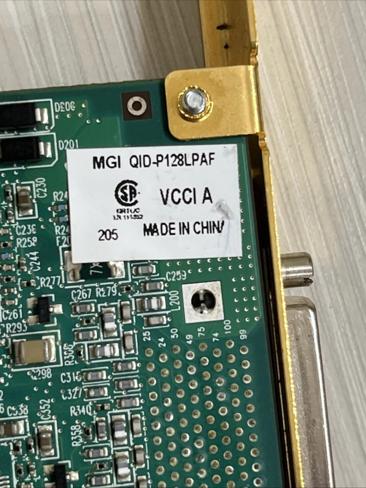 Matrox PAREHELIA-LX QID-E128LPAF 128MB REV A PCI Express PCI-e Quad Video Card - Image 3 of 3