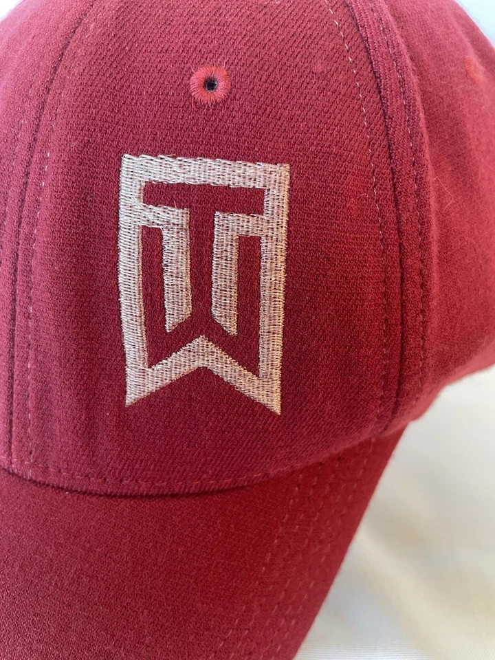Chapéu de ventilação ajustado Sun Day vermelho × Tiger Woods cipreste – Vermelho raro com logotipo transparente G/XL - Imagem 4 de 4