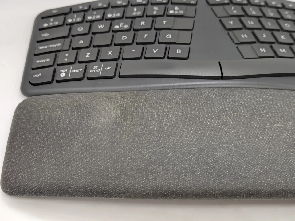 SPANISH Logitech Ergo K860 wireless ergonomic keyboard split layout wrist rest B - Image 3 of 4