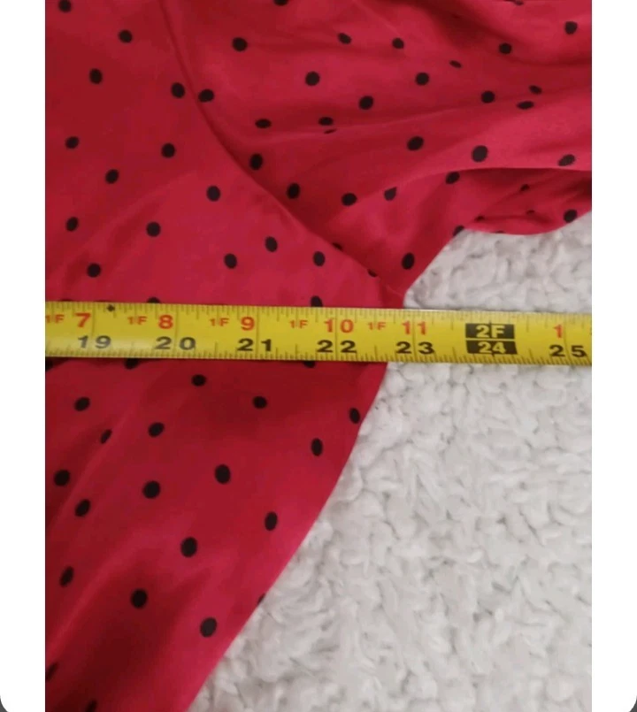 Bata corta vintage de encaje a lunares satinado rojo dinastía California talla grande Foto 4 de 4