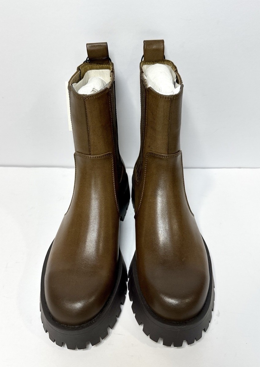 Zara Black Leather Chukka Boots with Elastic Side Panels. Never worn. Zara Chukka Boots for Men on Sale up to 90% Off: Poshmark main image 3
