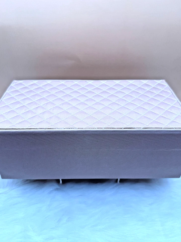 Joyero 'Gucci Beauty', juego de brochas de maquillaje y juego de regalo espejo compacto Foto 4 de 4