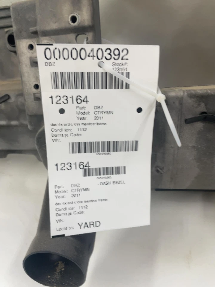 Mini Cooper Countryman 2011 tablero travesaño marco aluminio fundido con conductos Foto 4 de 4