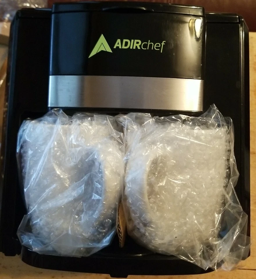 Кофеварка черная на 2 чашки с функцией автоматического отключения и 2 кружки гладкий дизайн - Изображение 2 из 2