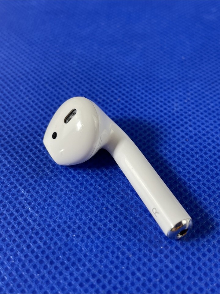 Apple AirPods 2nd Generation Right Side Only A2032 LOT OF 6