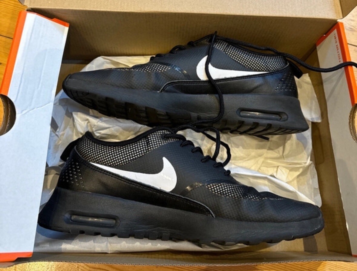 Size Nike Air Max Thea Women Black trainers UK