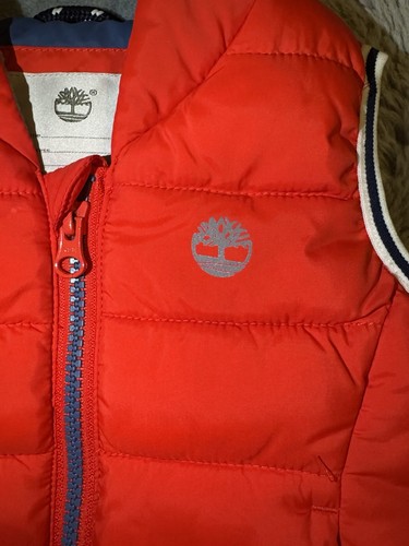 Timberland, PUFFER JACKET SLEEVELESS. Size 6 Months. Excellent Condition. - Picture 4 of 12