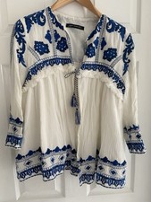 NWOT BBWM White Blue Embroidered Lined Tassels Tie Front Boho Top/Jacket Size L