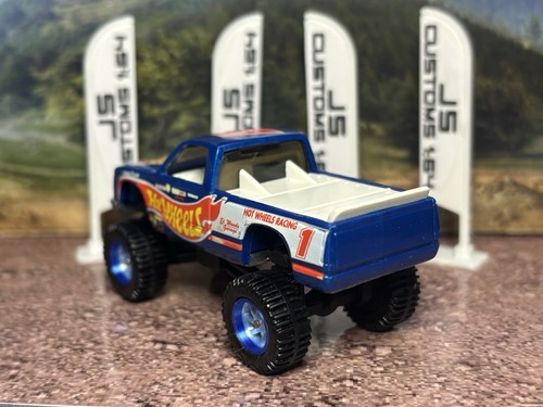 Hot Wheels C1500 Chevy custom Lift suppesion Off-road - Blue HW Racing - Picture 5 of 9
