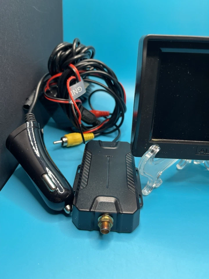AUTO-VOX Wireless Backup Parking System Camera Kit- M1W - Image 3 of 4