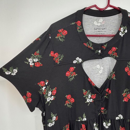 Torrid Super Soft Size 3 3X Pullover Tunic Top Black Red White Floral Keyhole - Picture 5 of 11