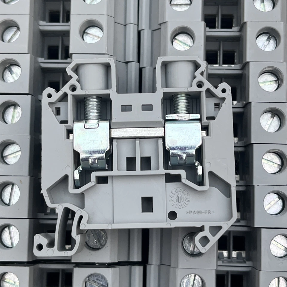 50 PACK Phoenix Contact Typ UT 16 Terminal Block 14mm 600v 85A Max - Image 3 of 3