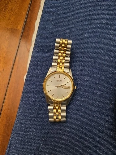 Vintage Seiko Day Date President 7N43-8111 Gold Tone Quartz Watch Read