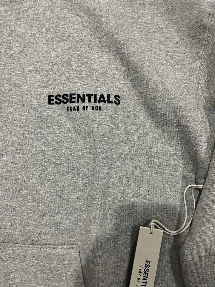 Sudadera con capucha Fear of God Essentials avena oscura SS22 Foto 4 de 4