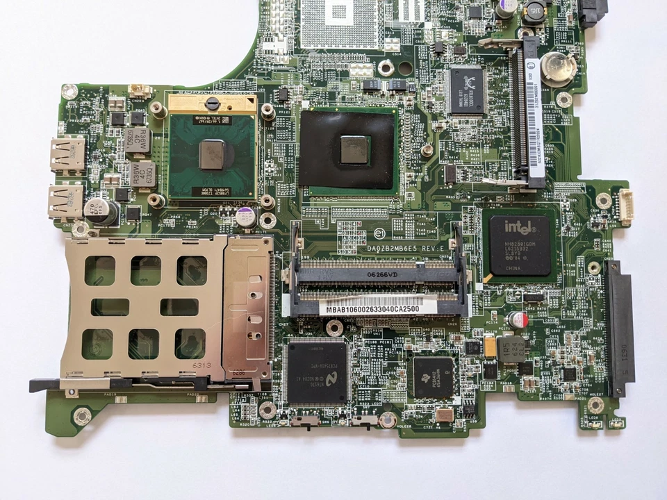 Acer Travelmate 4222 Laptop Motherboard w/ Intel Core Duo T2300E 1.66GHz CPU - Image 2 of 4