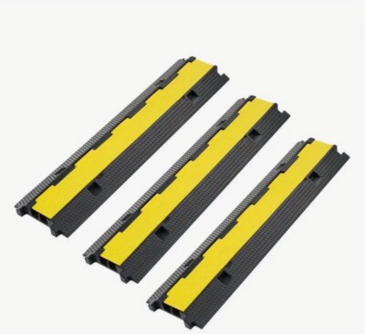 Kabelboden/Gehwegschutz/Rampe. 3 Stück.100cm je.  EV Kabelschutz  