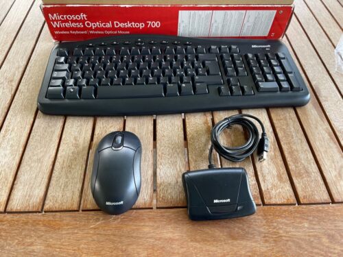 MICROSOFT Wireless Optical Desktop 700 keyboard e optical mouse Combo - Foto 1 di 5