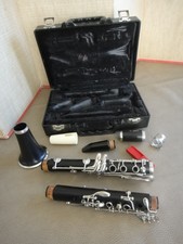 Armstrong 4001 Student Model Resonate Bb Clarinet