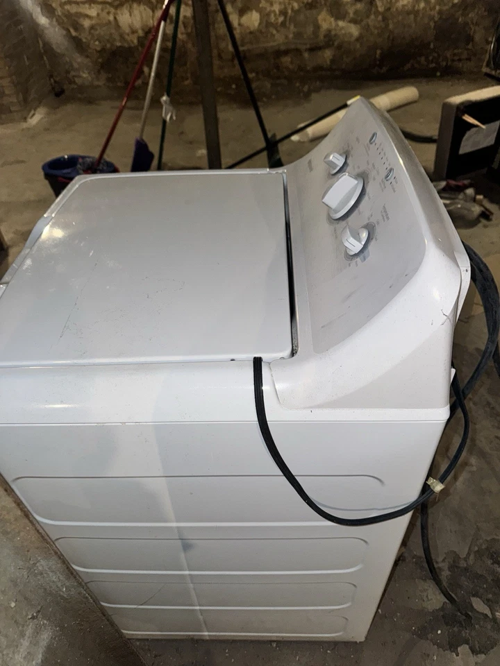 Hot Point White Washer and Dryer Set Uploadable - Image 4 of 4