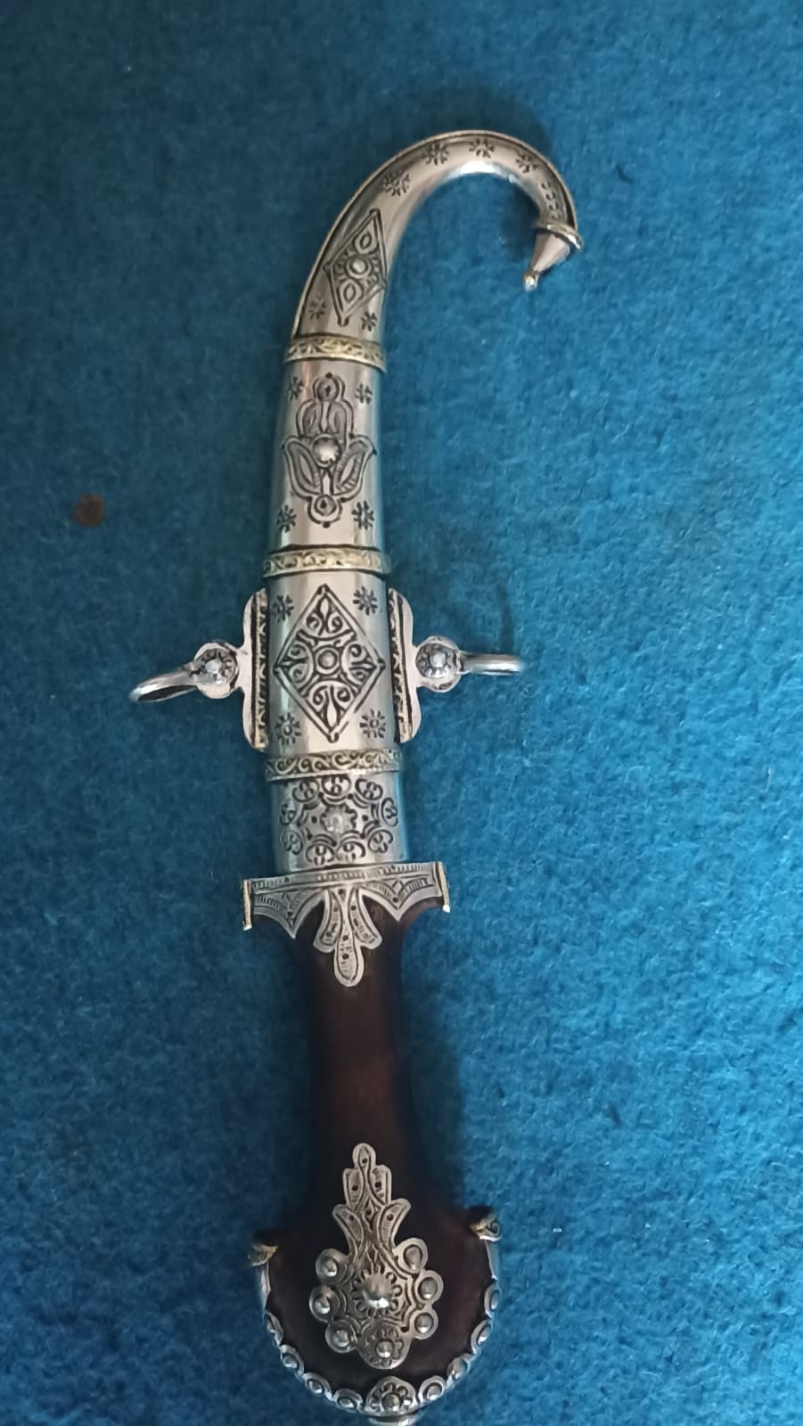 Picture 2 of 3