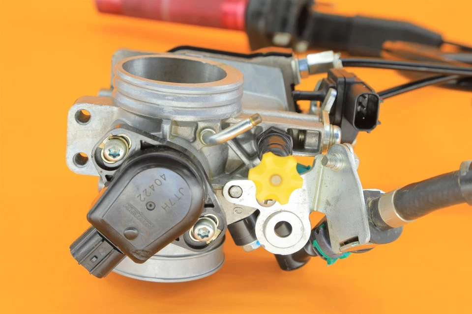 15 CRF250R CRF250 2015 OEM Keihin cuerpo de acelerador de combustible conjunto de inyector  Foto 3 de 4