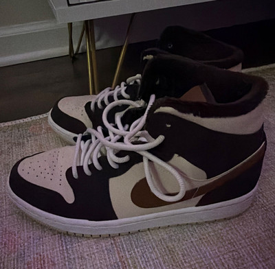 Nike Air Jordan 1 High Top Colorblock Suede Lace-Up Sneaker Black White