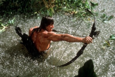 FILM FOTO NR. 26 - RAMBO 2 - DER AUFTRAG (1985) - HOCHGLANZ - 15 x 10 CM - NEU