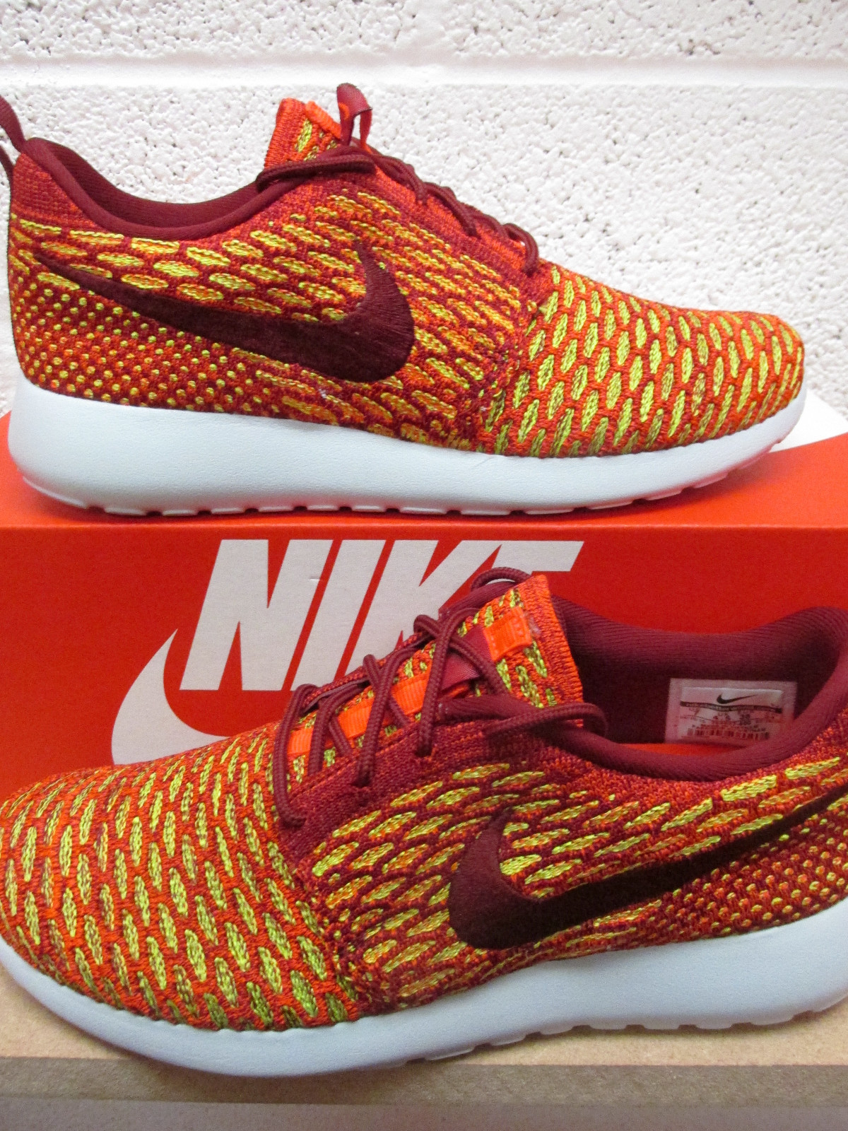 nike womens rosherun flyknit running trainers 704927 600 sneakers shoes nike womens rosherun flyknit running trainers 704927 600 sneakers shoes