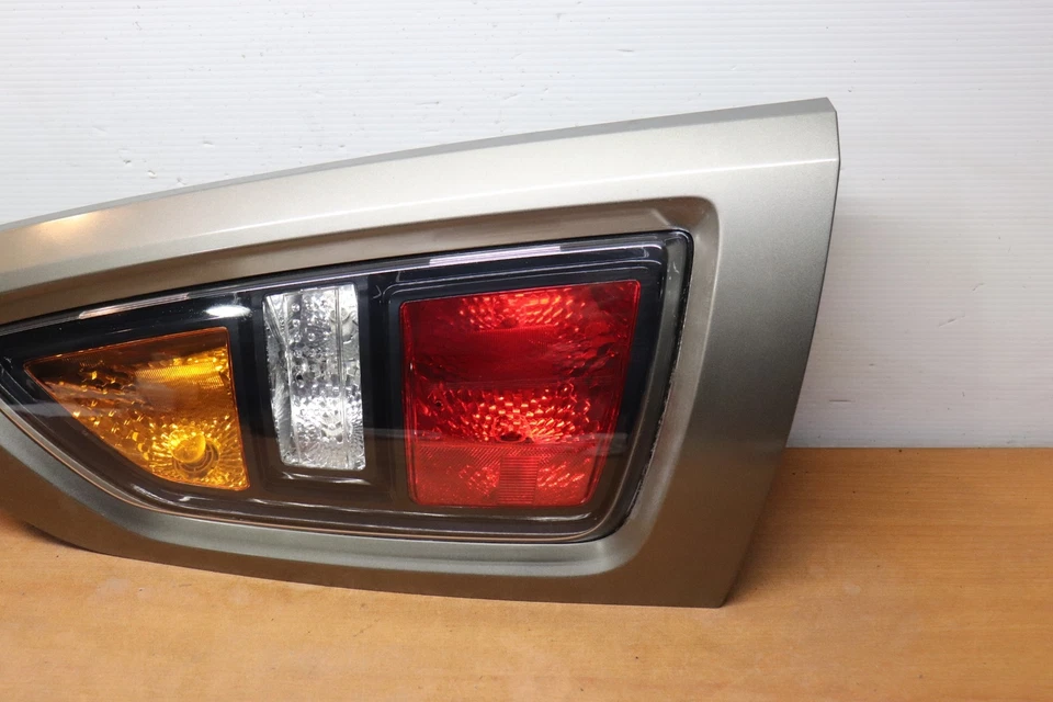 2010 2011 KIA SOUL LEFT DRIVER LH TAIL LIGHT LAMP SILVER 10 11 OEM 92401-2K0 - Image 3 of 4