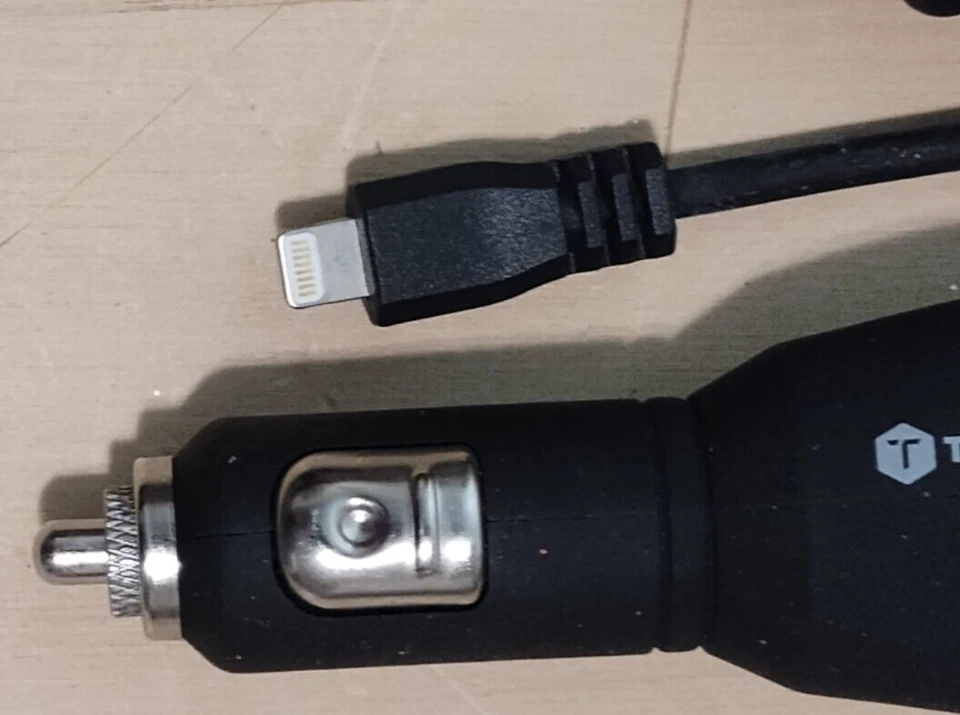 ToughTested  Car Charger for Apple iPhone, iPod Touch, iPod nano, iPad (No box) - Image 2 of 3