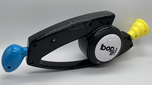 Bop It Hasbro 2008 Electronic Handheld Game Toy Black - Picture 4 of 4