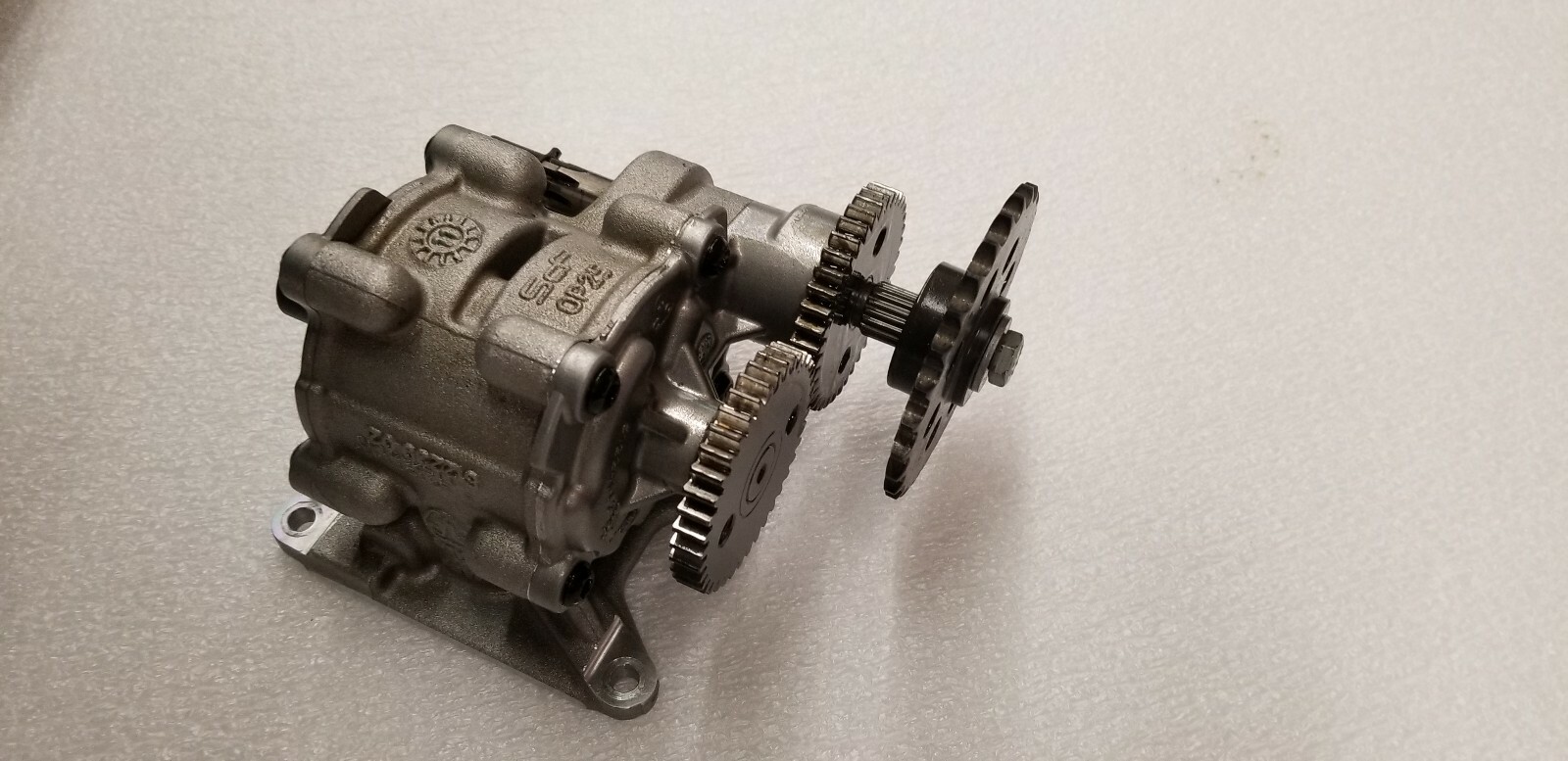 LAMBORGHINI AVENTADOR LP700 720 COMPLETE OIL PUMP UNIT WITH GEARS OEM 07M115105S