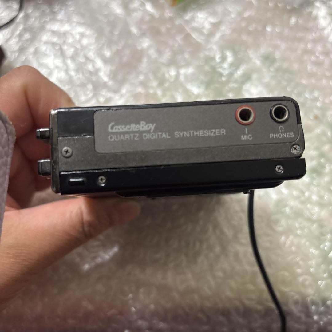AIWA カセットプレーヤー HS-JX10 ジャンク品 AIWA HS-JX10 アイワ ポータブルカセットプレーヤー 本体のみです