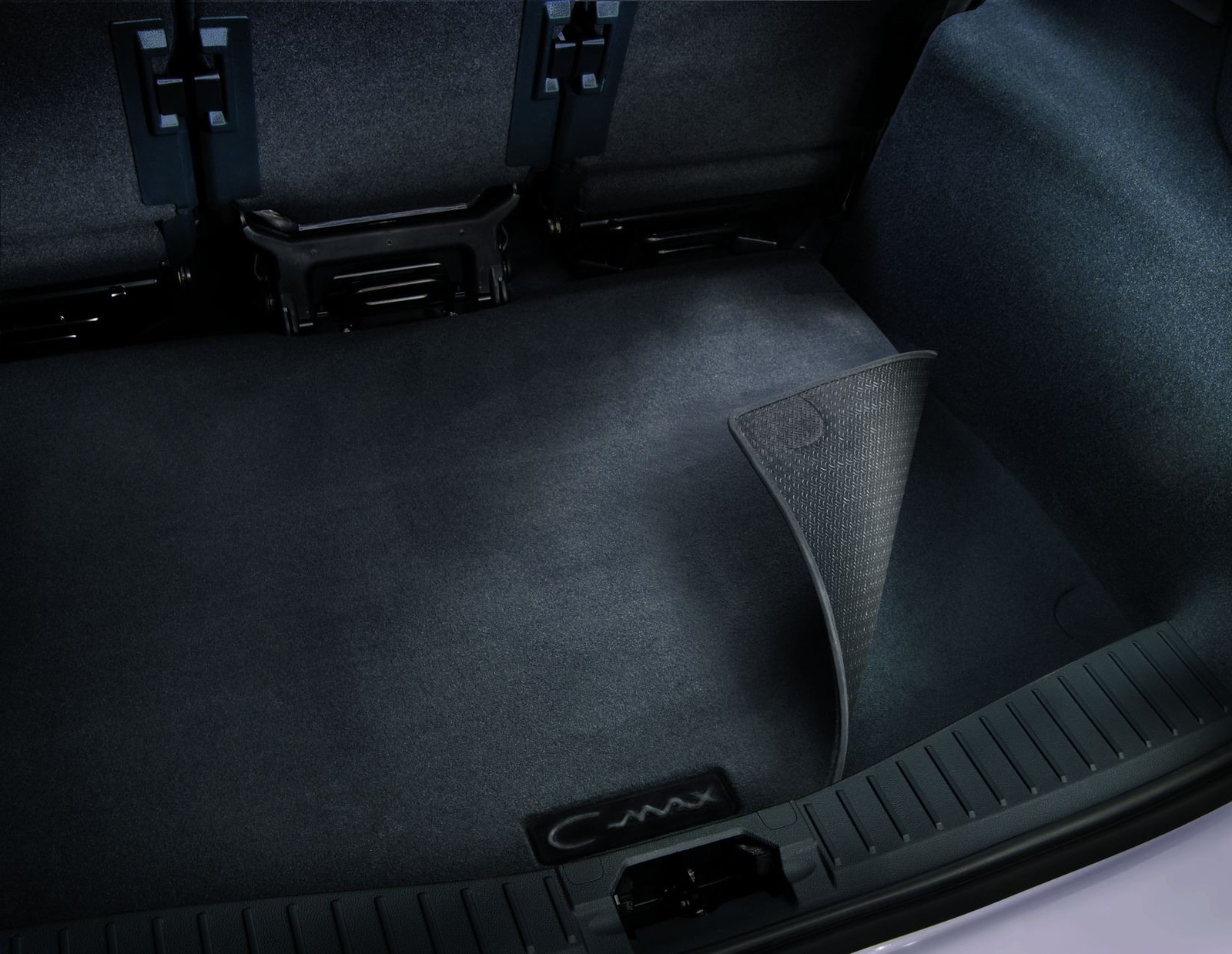 Tapis de coffre Ford C-MAX finition premium noir avec logo brodé