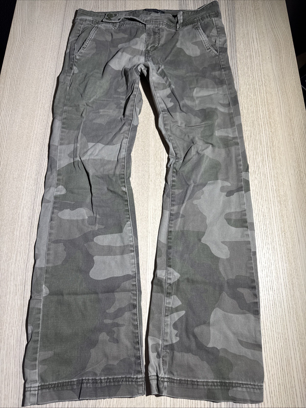 Vanilla Star Camouflage Green Camo Cargo Jeans Juniors Size 9 Y2K VTG Low Rise