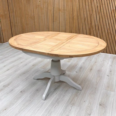 Furniture Village ‘Joseph’ Extending Dining Table Oak Round Pedestal 110-145cm - image 1 of 4